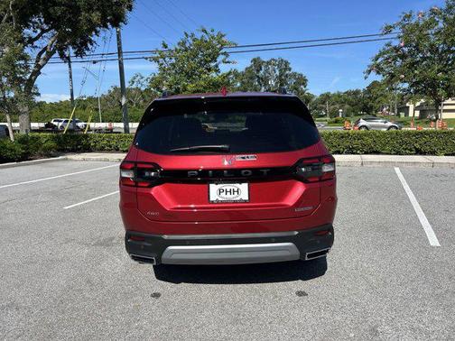 2025 Honda Pilot Touring 8-Passenger