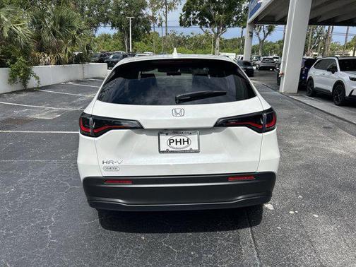 2026 Honda HR-V LX
