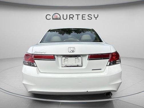 Taffeta White 2012 Honda Accord SE