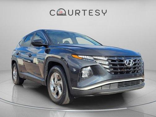 2022 Hyundai TUCSON SE