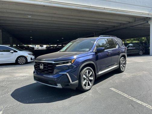 2025 Honda Pilot Touring 8-Passenger