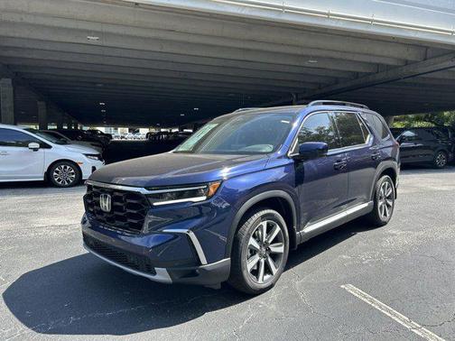 2025 Honda Pilot Touring 8-Passenger