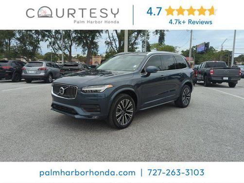 2020 Volvo XC90 T6 Momentum