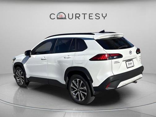 2025 Toyota Corolla Cross XLE