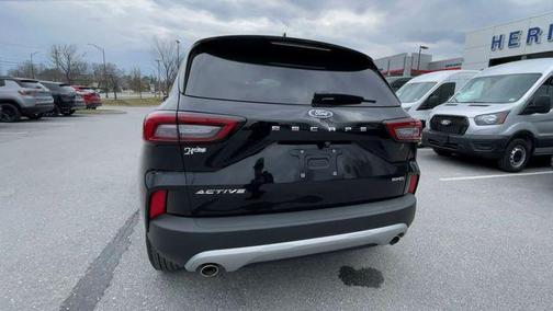 AGATE BLACK METALLIC 2023 Ford Escape Active