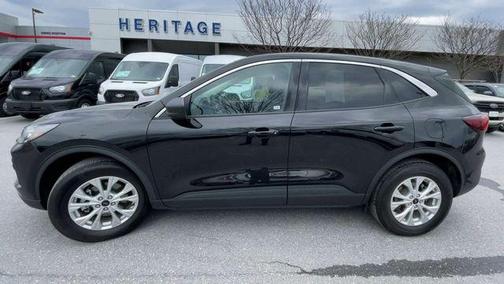AGATE BLACK METALLIC 2023 Ford Escape Active