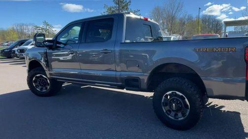 CARBONIZED GRAY 2024 Ford F-250 Lariat