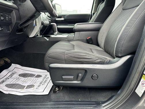 2015 Toyota Tundra SR5