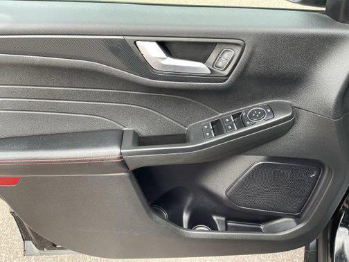 Agate Black Metallic 2023 Ford Escape ST-Line Select