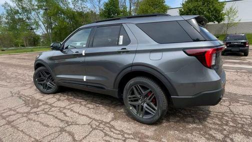 CARBONIZED GRAY METALLIC 2026 Ford Explorer ST-Line