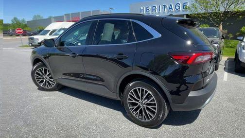 AGATE BLACK METALLIC 2025 Ford Escape PHEV SE
