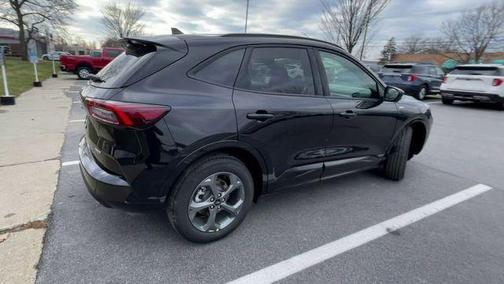 AGATE BLACK METALLIC 2023 Ford Escape ST-Line Select