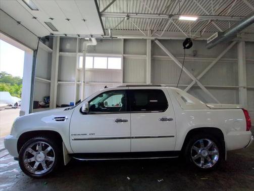 2012 Cadillac Escalade EXT Luxury