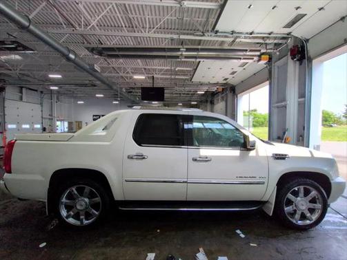 2012 Cadillac Escalade EXT Luxury
