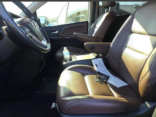 2018 Toyota Sienna XLE Premium