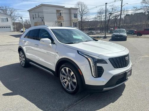 Crystal White Tricoat 2021 Cadillac XT4 Premium Luxury