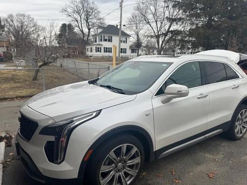 2021 Cadillac XT4 Premium Luxury