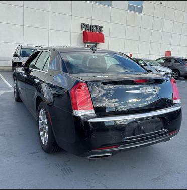 2016 Chrysler 300C Platinum