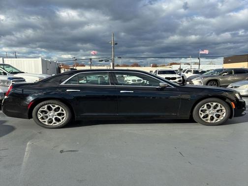 2016 Chrysler 300C Platinum