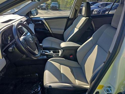 2017 Toyota RAV4 Hybrid Limited