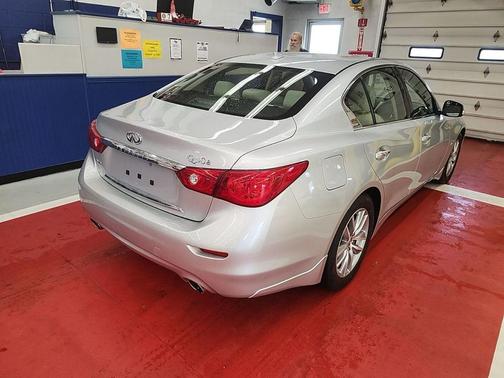 2015 INFINITI Q50 Base