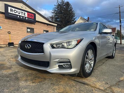 2015 INFINITI Q50 Base