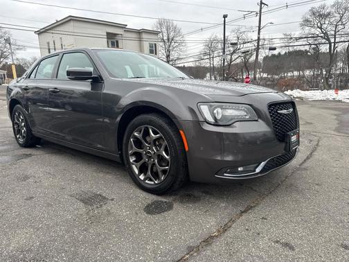 2016 Chrysler 300 S