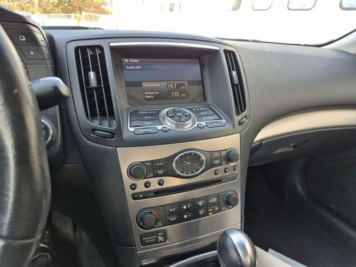 2013 INFINITI G37x Base