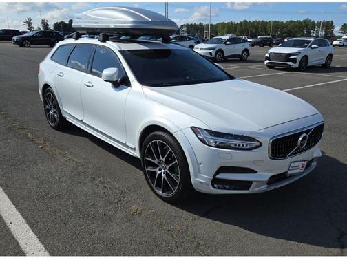 2018 Volvo V90 Cross Country T6