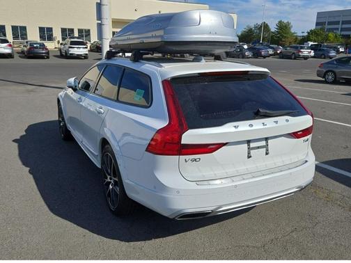2018 Volvo V90 Cross Country T6