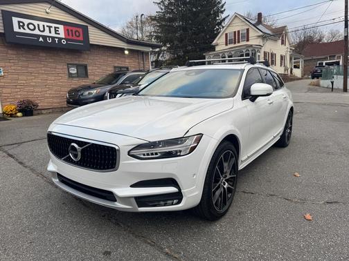 2018 Volvo V90 Cross Country T6