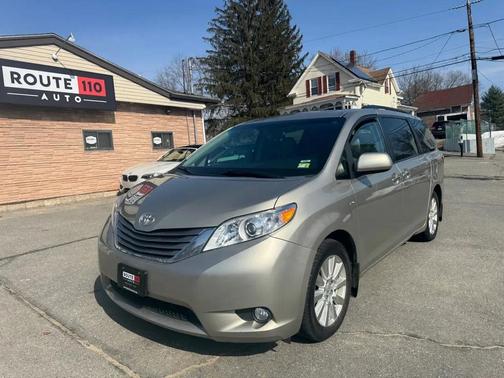 2017 Toyota Sienna XLE
