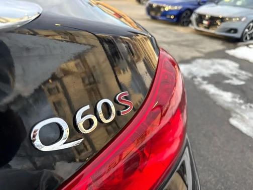 2014 INFINITI Q60 Base