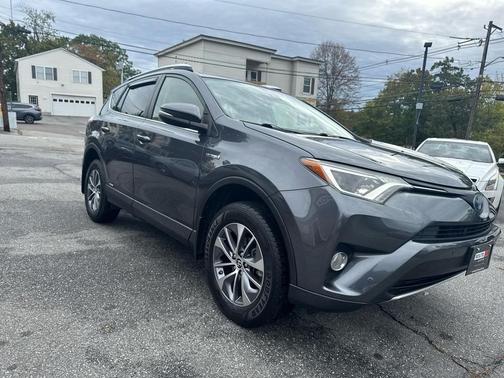 2016 Toyota RAV4 Hybrid XLE