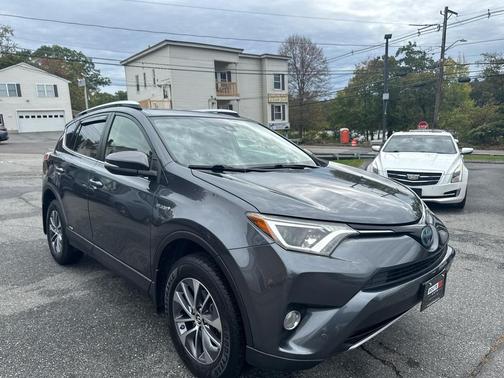 2016 Toyota RAV4 Hybrid XLE