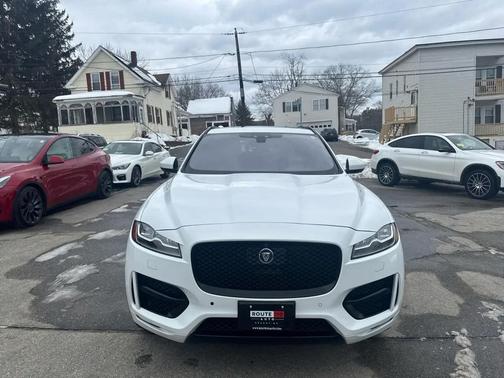 2018 Jaguar F-PACE 25t R-Sport