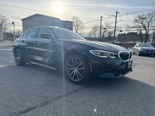 2019 BMW 330 xDrive