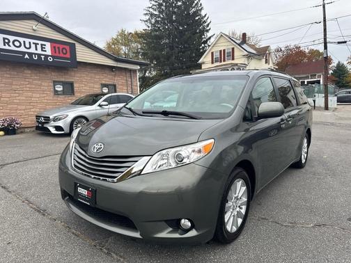 2014 Toyota Sienna XLE