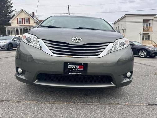 2014 Toyota Sienna XLE