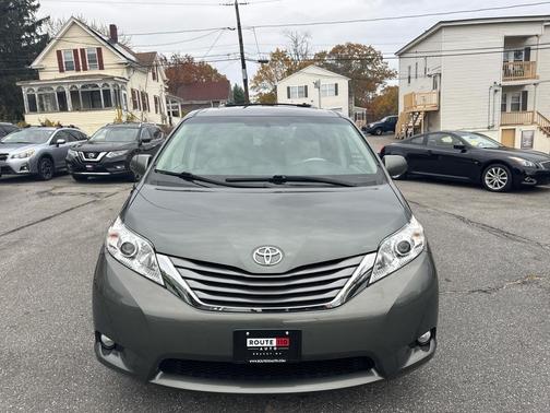 2014 Toyota Sienna XLE