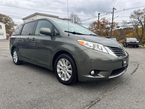 2014 Toyota Sienna XLE