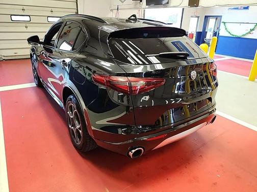 Vulcano Black Metallic 2020 Alfa Romeo Stelvio Sport