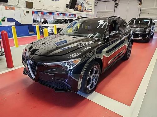 Vulcano Black Metallic 2020 Alfa Romeo Stelvio Sport