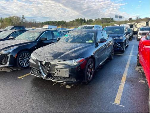 Vulcano Black Metallic 2020 Alfa Romeo Giulia Ti Sport