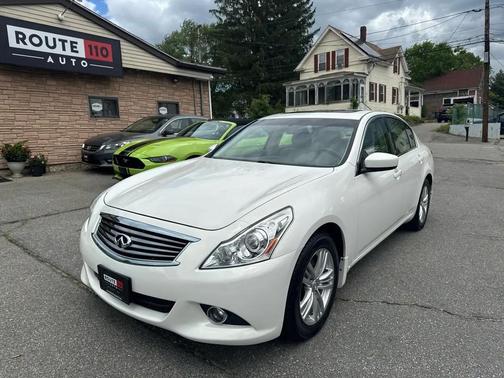 Moonlight White 2013 INFINITI G37x Base