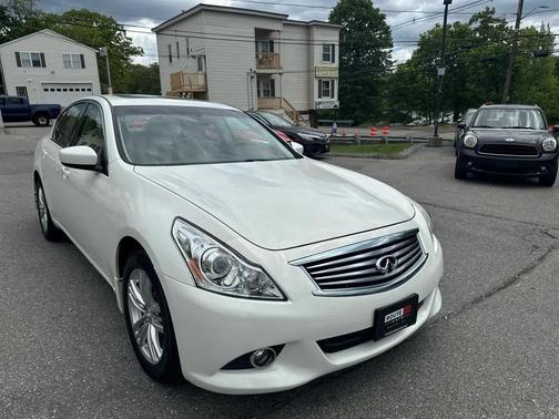 Moonlight White 2013 INFINITI G37x Base