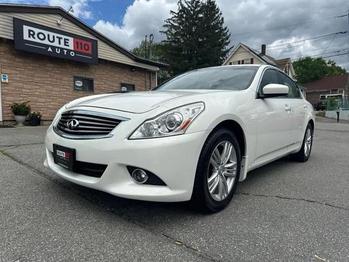 Moonlight White 2013 INFINITI G37x Base