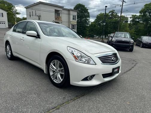 Moonlight White 2013 INFINITI G37x Base