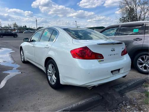 Moonlight White 2013 INFINITI G37x Base