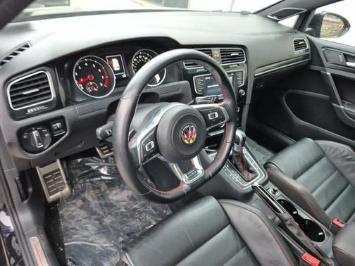 2016 Volkswagen Golf GTI 2.0T Autobahn w/Performance Package 4-Door